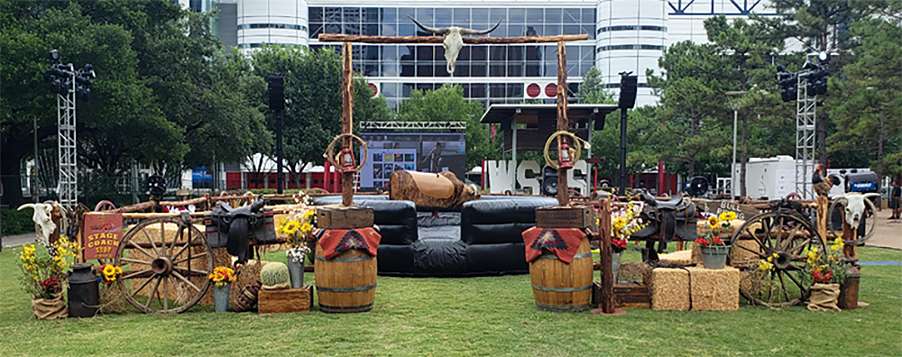 #6 BULL RIDER DELUXE 30FT X 30FT ENTRY & CORRAL PACKAGE